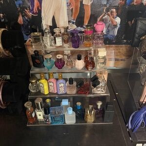 30 Piece Bundle of High-End Perfume/Fragrance Samples (New / Never Used)